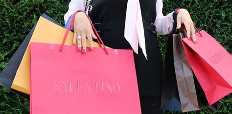 Traduzione personal shopper in Italiano .